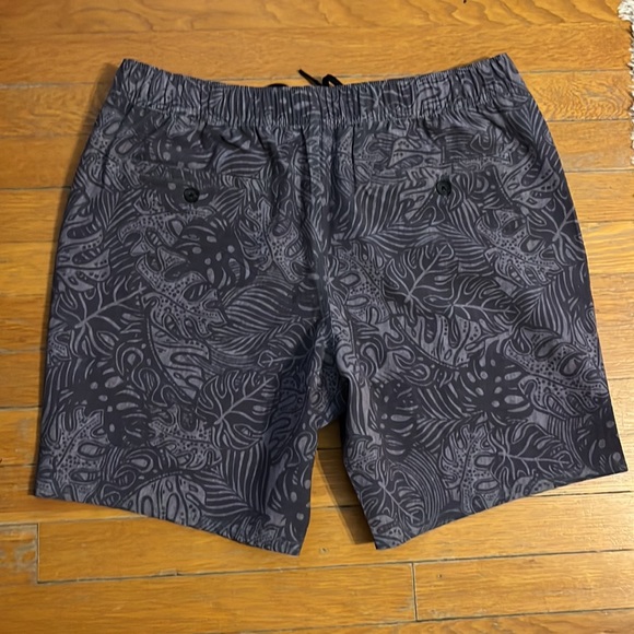 New with tags O’Neil hybrid board short - Picture 4 of 5